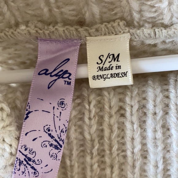 Sweater - Picture 2 of 2